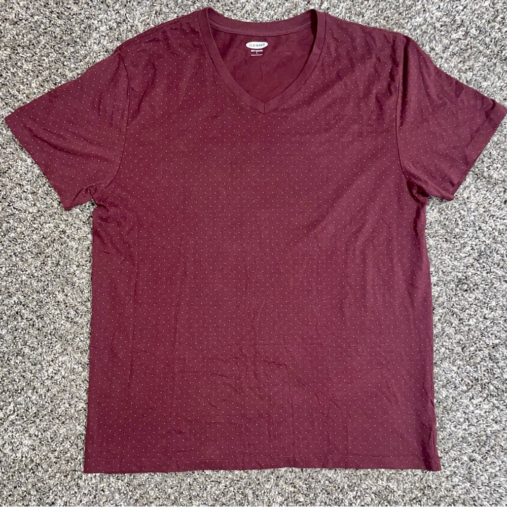 Old Navy Men's Size Large Maroon V-Neck Tee